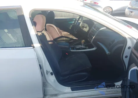 2013 Nissan Altima 2.5 S z USA, uszkodzony, nr VIN 1N4AL3AP5DN460441